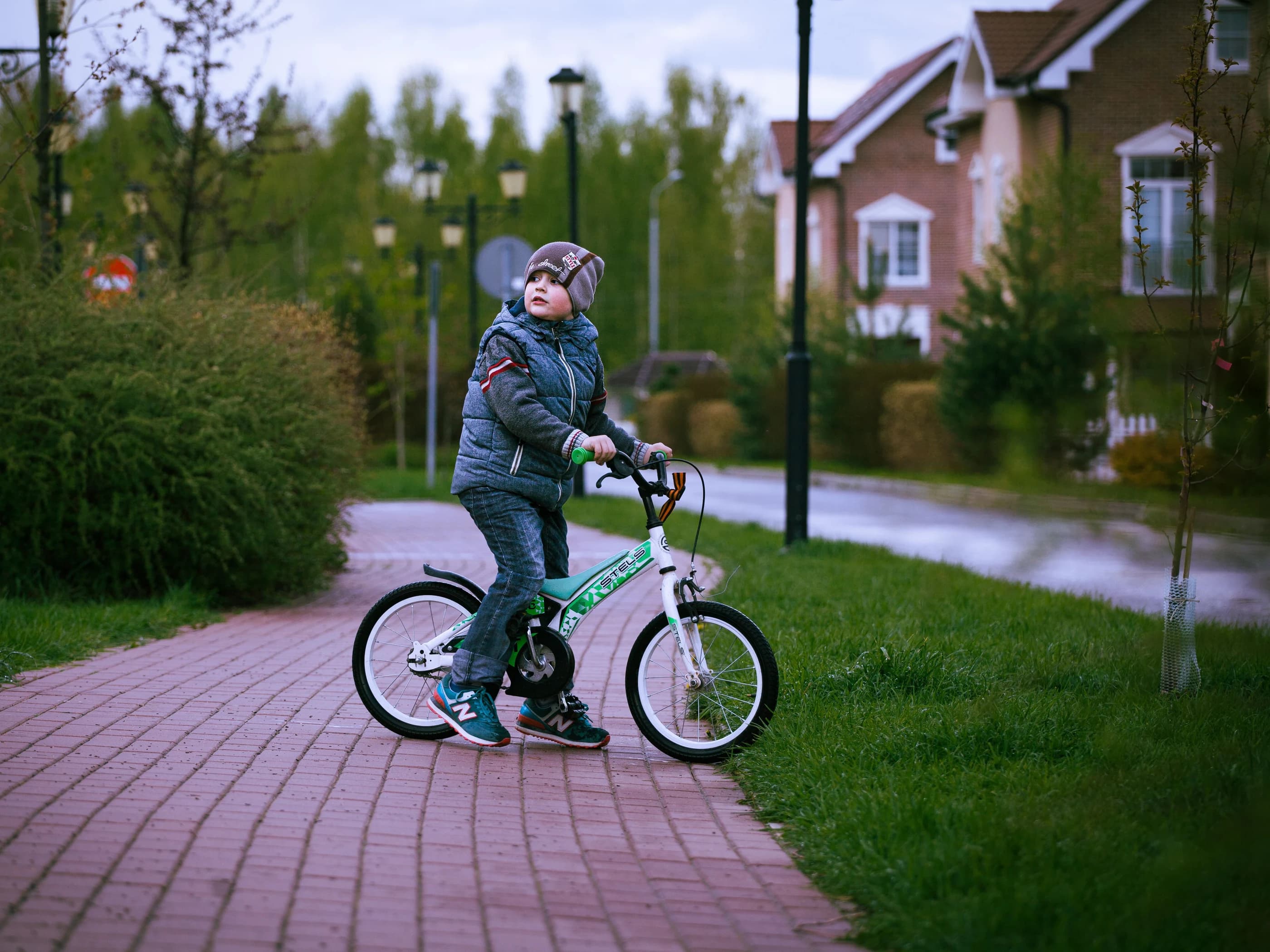 Kids & Youth E-Bikes — Umbra Electric
